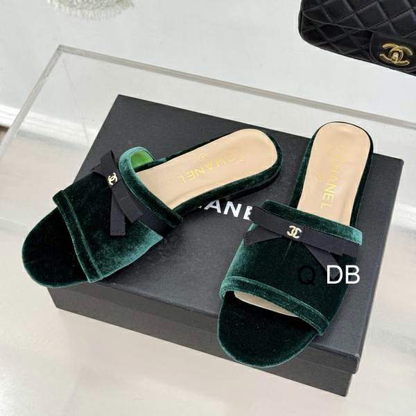 Picture of Chanel Slippers _SKUChanelsz35-40DB04253229